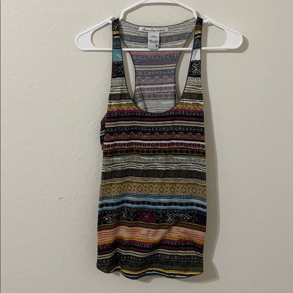 Sleeveless patterned top - Picture 1 of 2